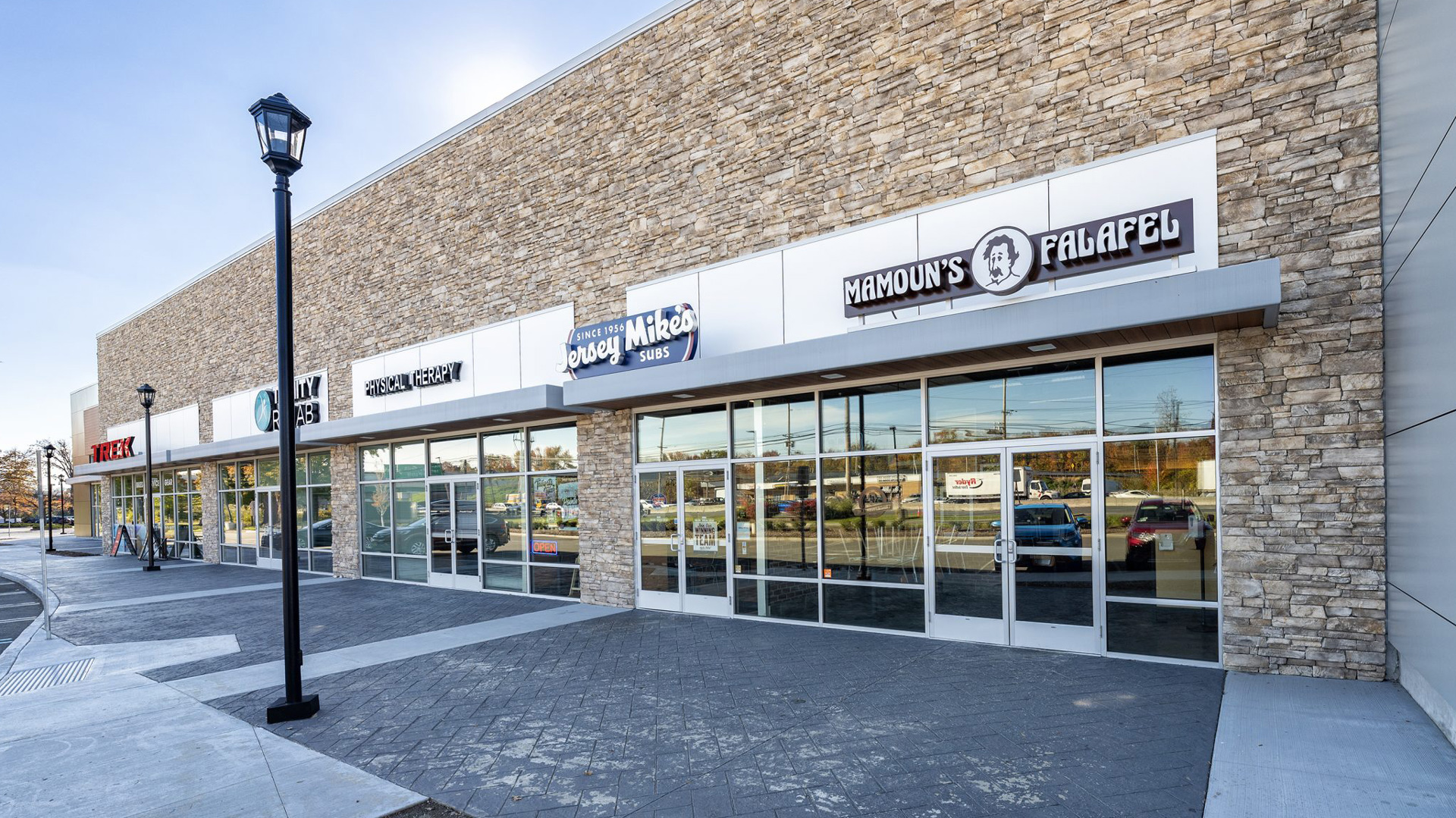 Paramus-Crossroads-stores