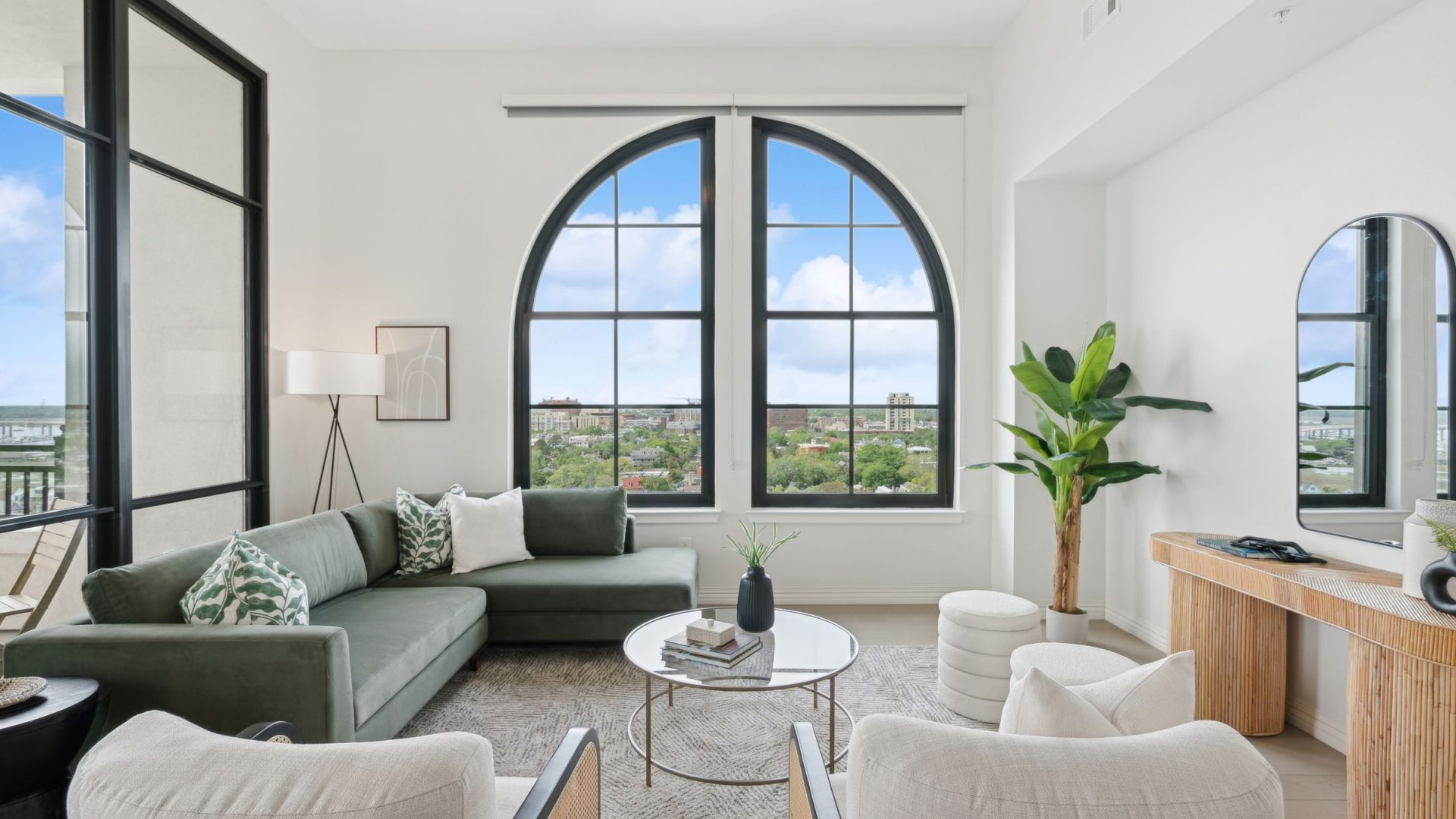 310-Broad-St-KeenEyeMarketing-098-1920x1080