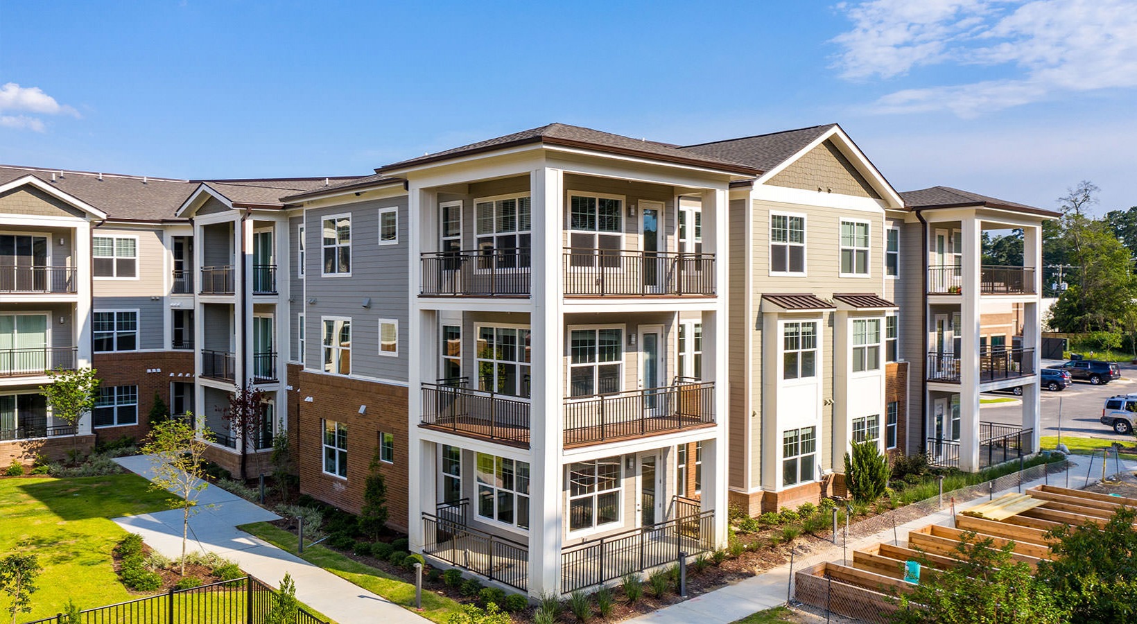 Advance-Cardinal-Crossing